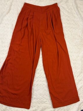 Women's Wide-Leg Pleated Pants in Rust Orange